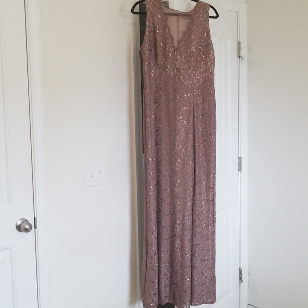 sleeveless sparkle long dress